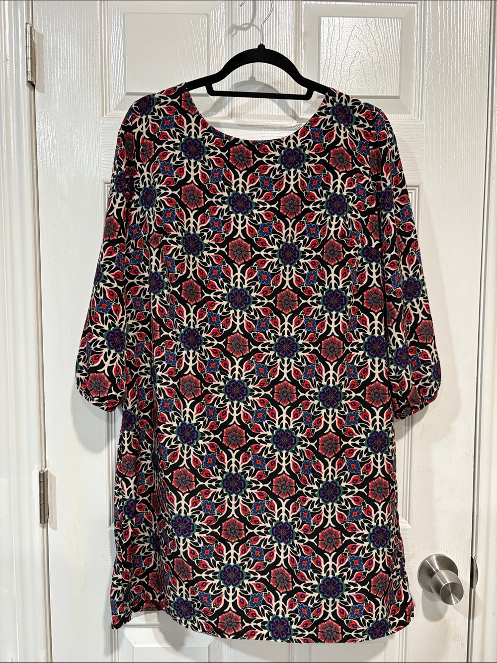Old Navy Black Floral Tile-Print Shift Dress with Red and Purple Accents